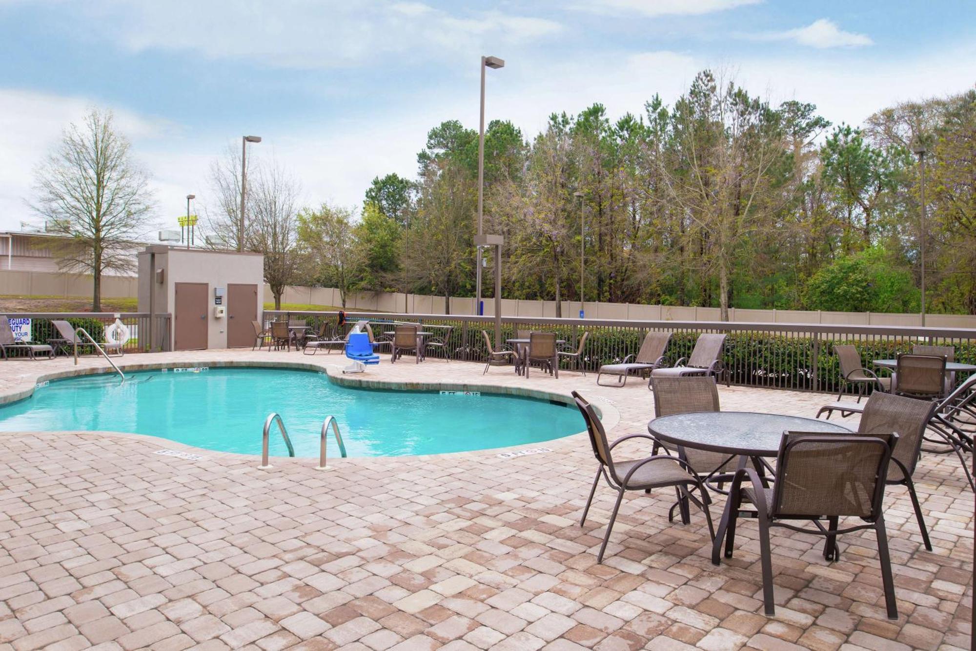 Hampton Inn Columbia Northeast-Fort Jackson Area Exterior foto